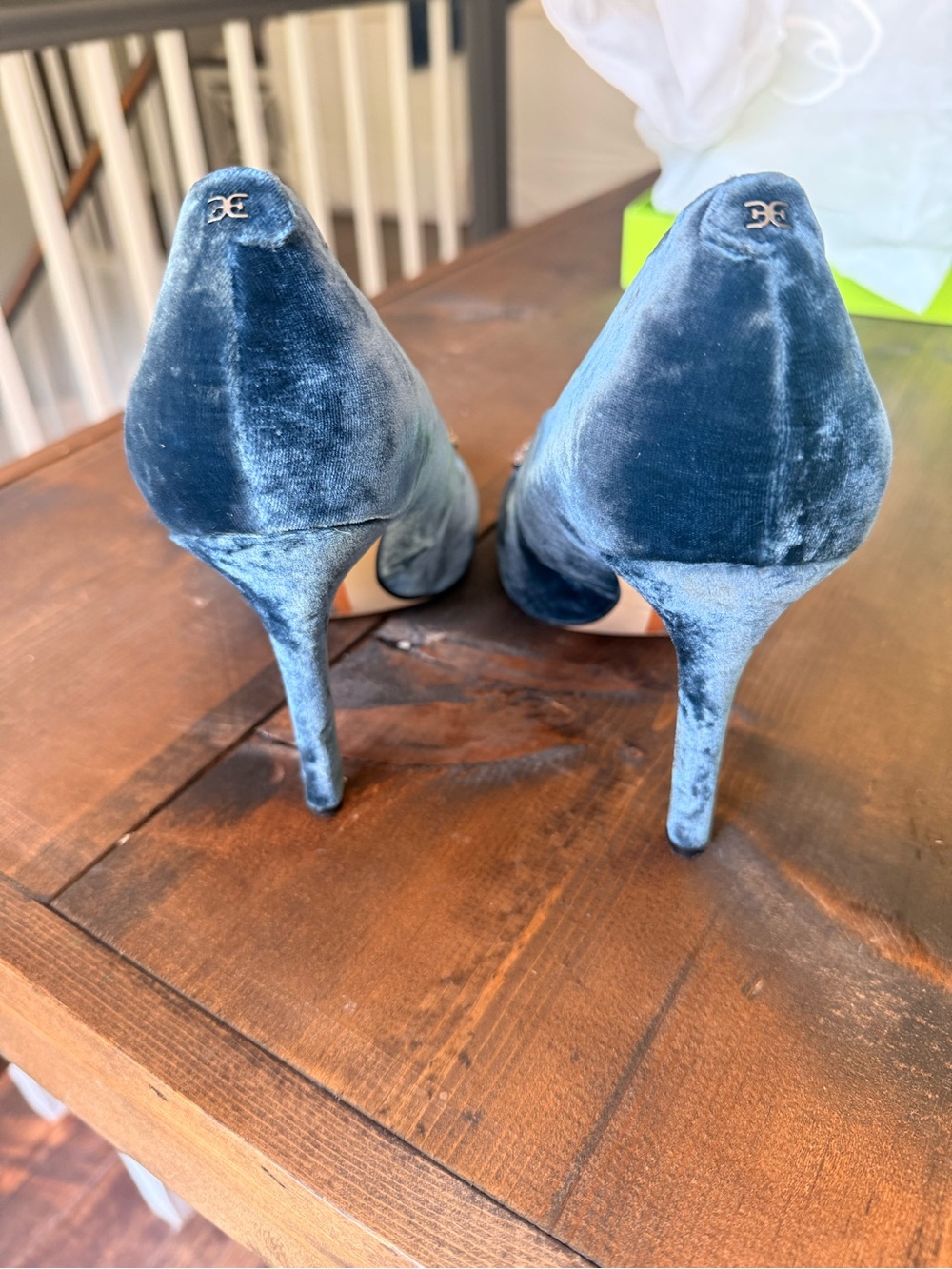 PRICE DROP!! Sam Edelman Teal Velvet Pointed Toe Heels with Crystal Buckle - Picture 3 of 6